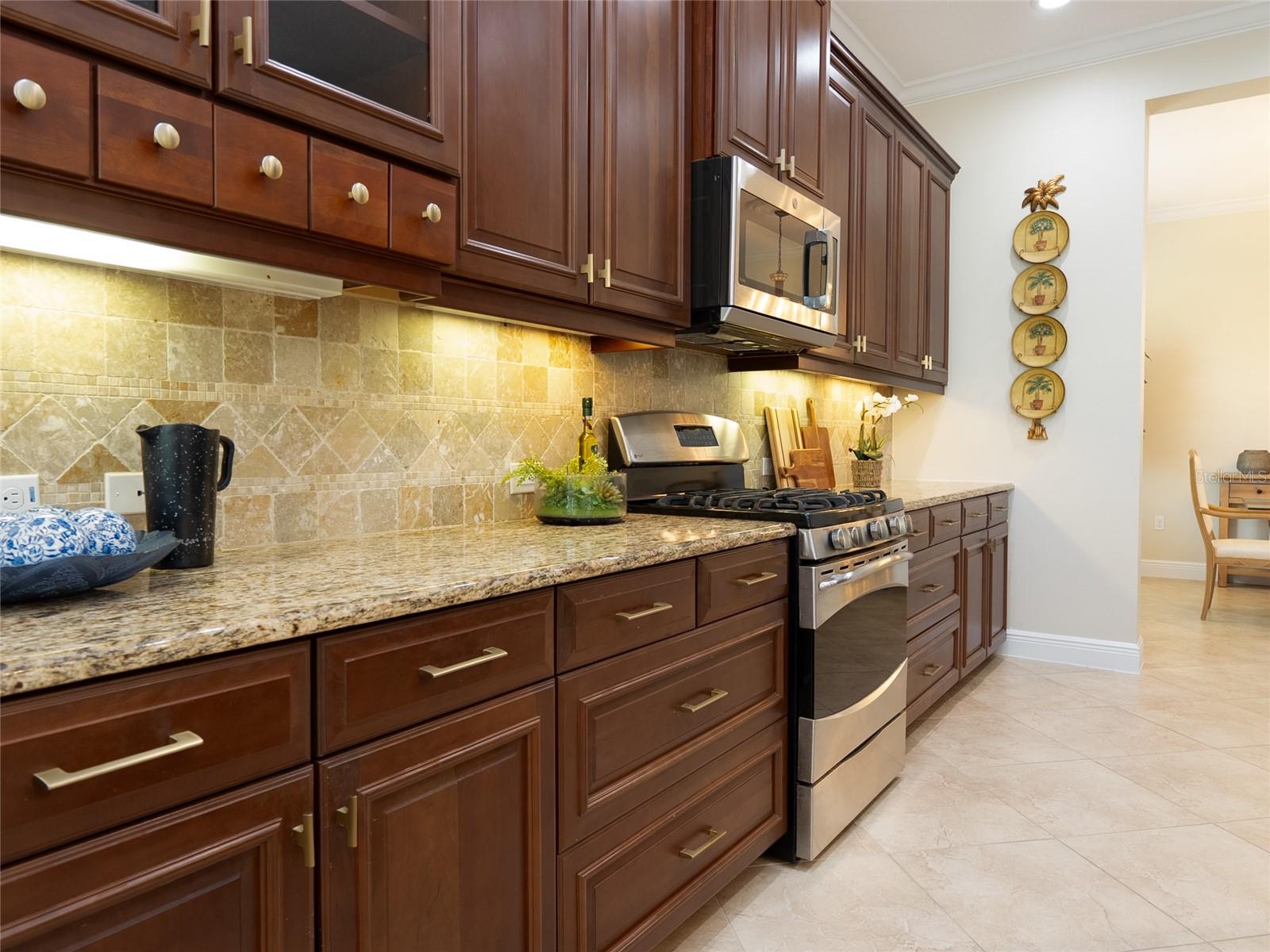 COUNTRY CLUB EAST AT LAKEWD RNCH QQ1 1 - Residential