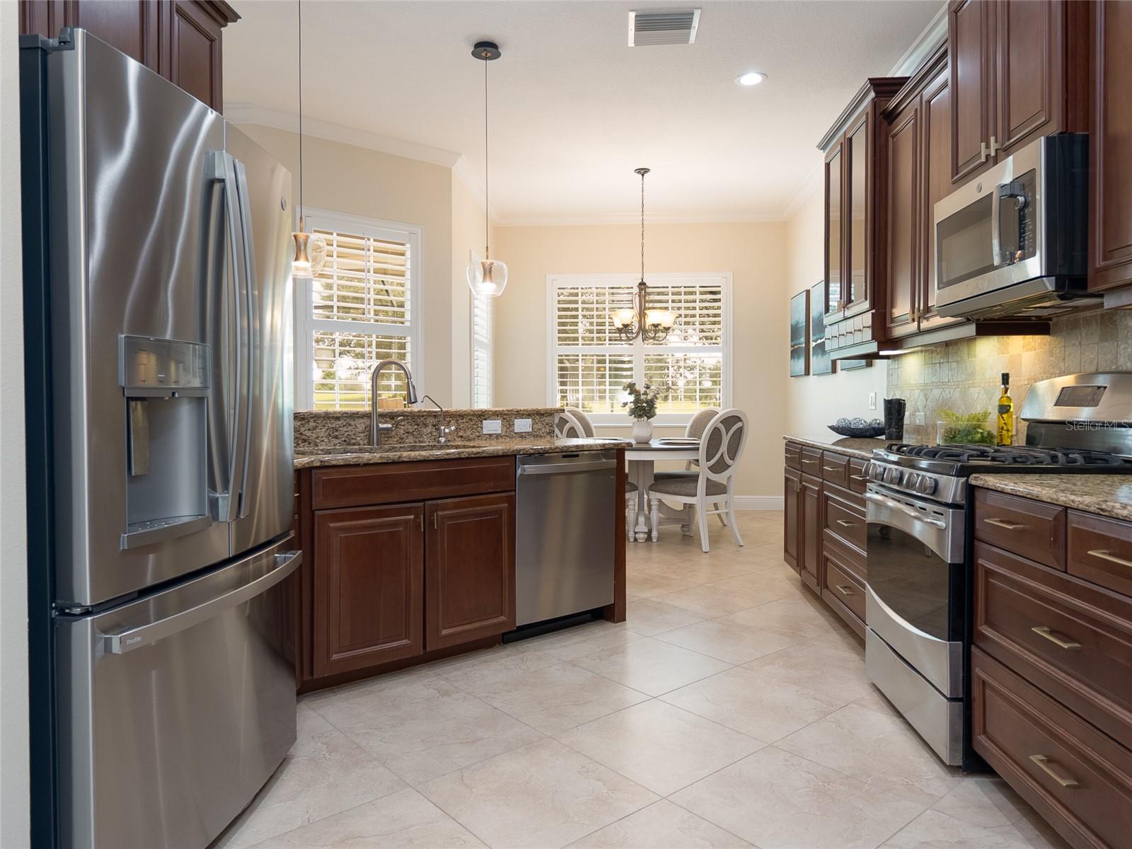 COUNTRY CLUB EAST AT LAKEWD RNCH QQ1 1 - Residential