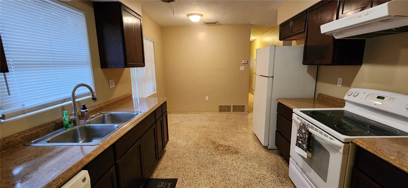 ALASKA SUB - Residential Lease