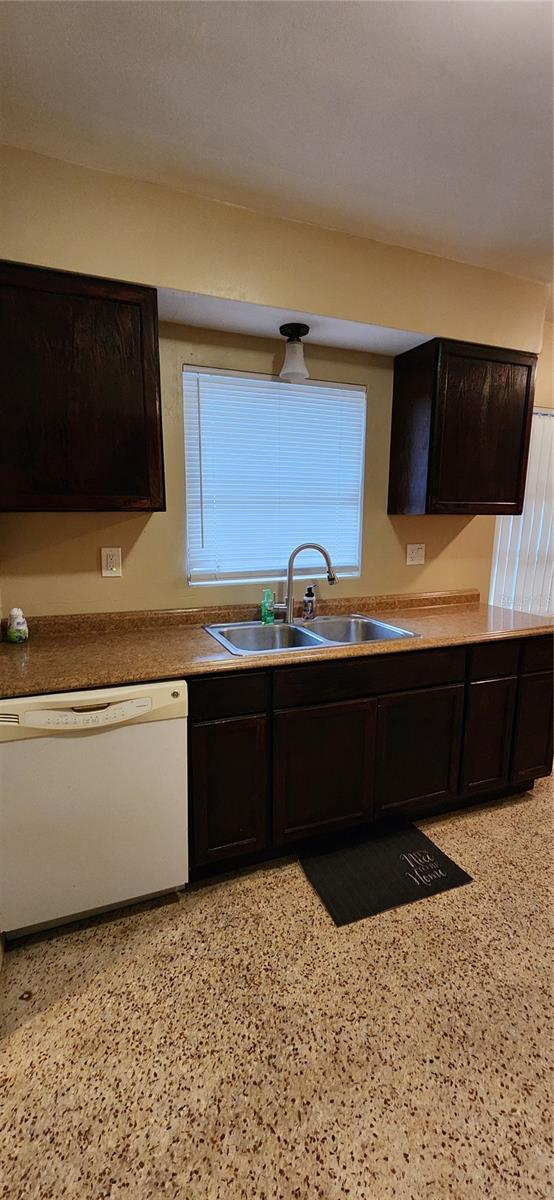 ALASKA SUB - Residential Lease