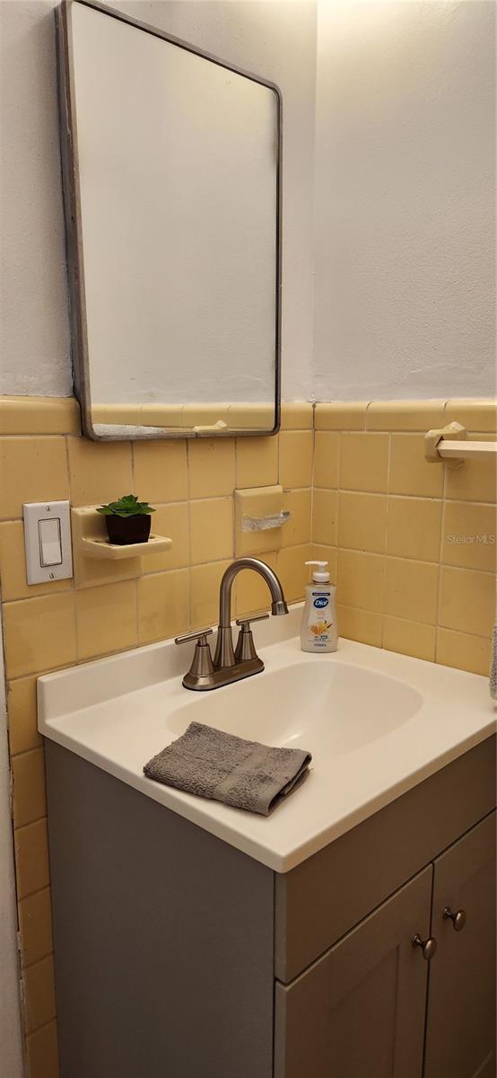 ALASKA SUB - Residential Lease