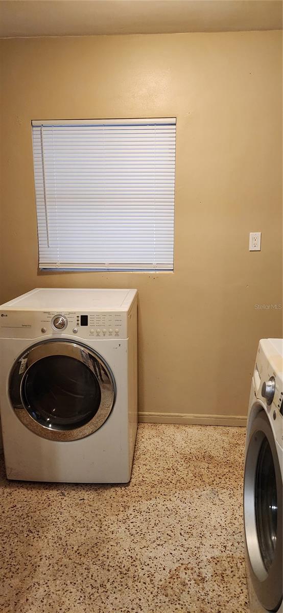 ALASKA SUB - Residential Lease