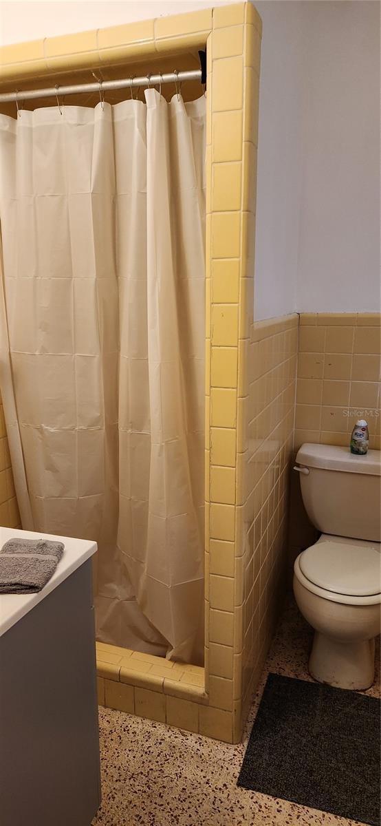 ALASKA SUB - Residential Lease