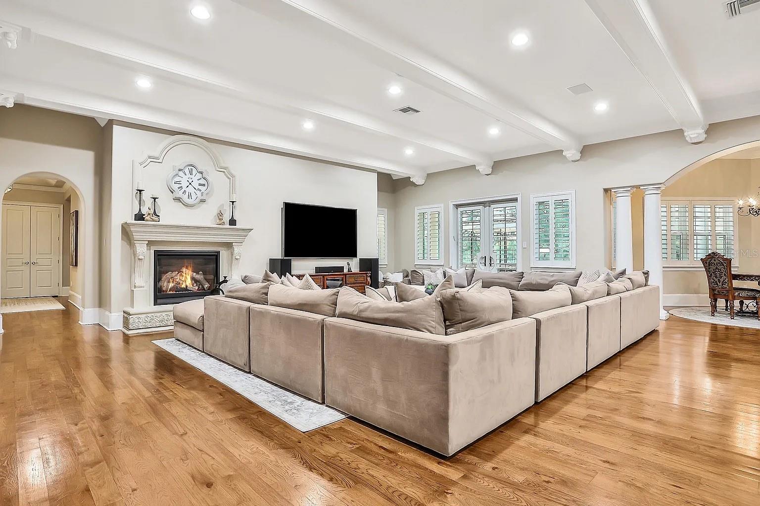 CRESTWOOD ESTATES - Residential