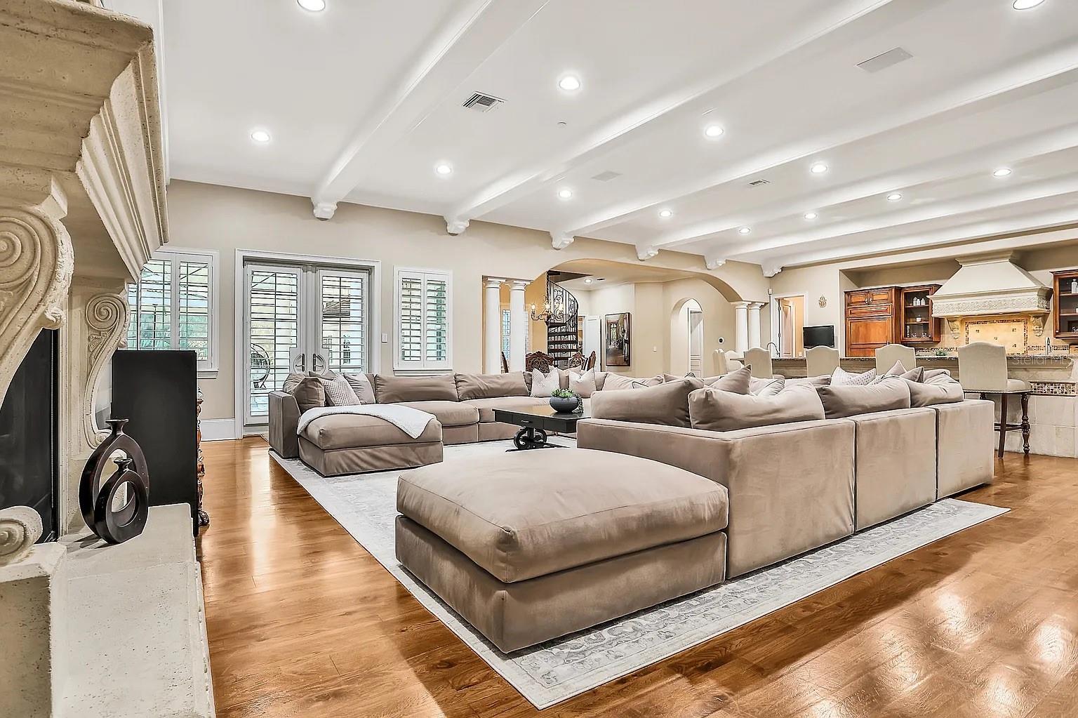 CRESTWOOD ESTATES - Residential