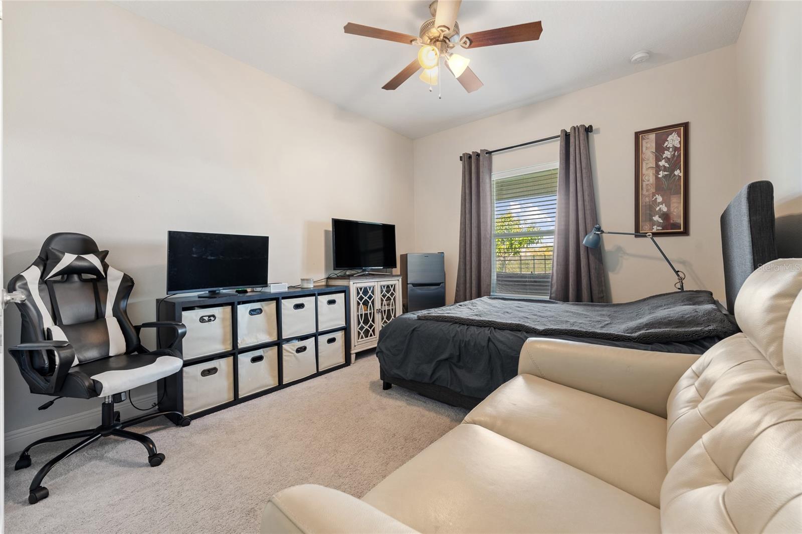 OAKLAND TRAILS - Residential