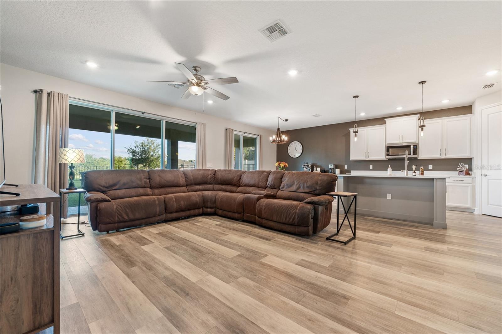 OAKLAND TRAILS - Residential