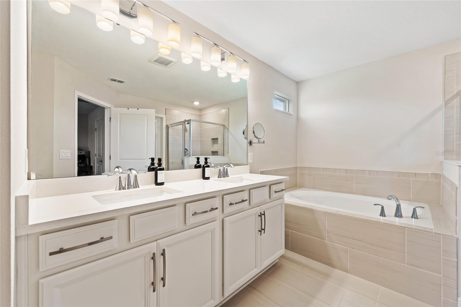 OAKLAND TRAILS - Residential