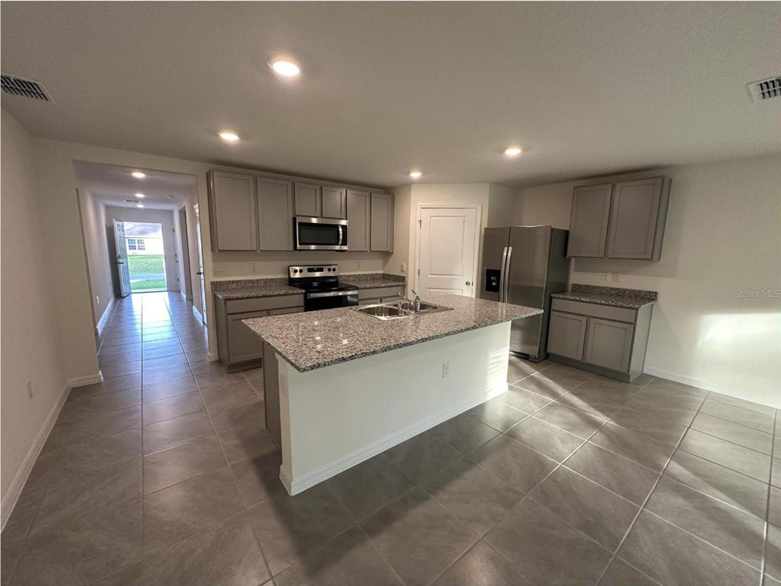 MARION OAKS UN 4 - Residential Lease