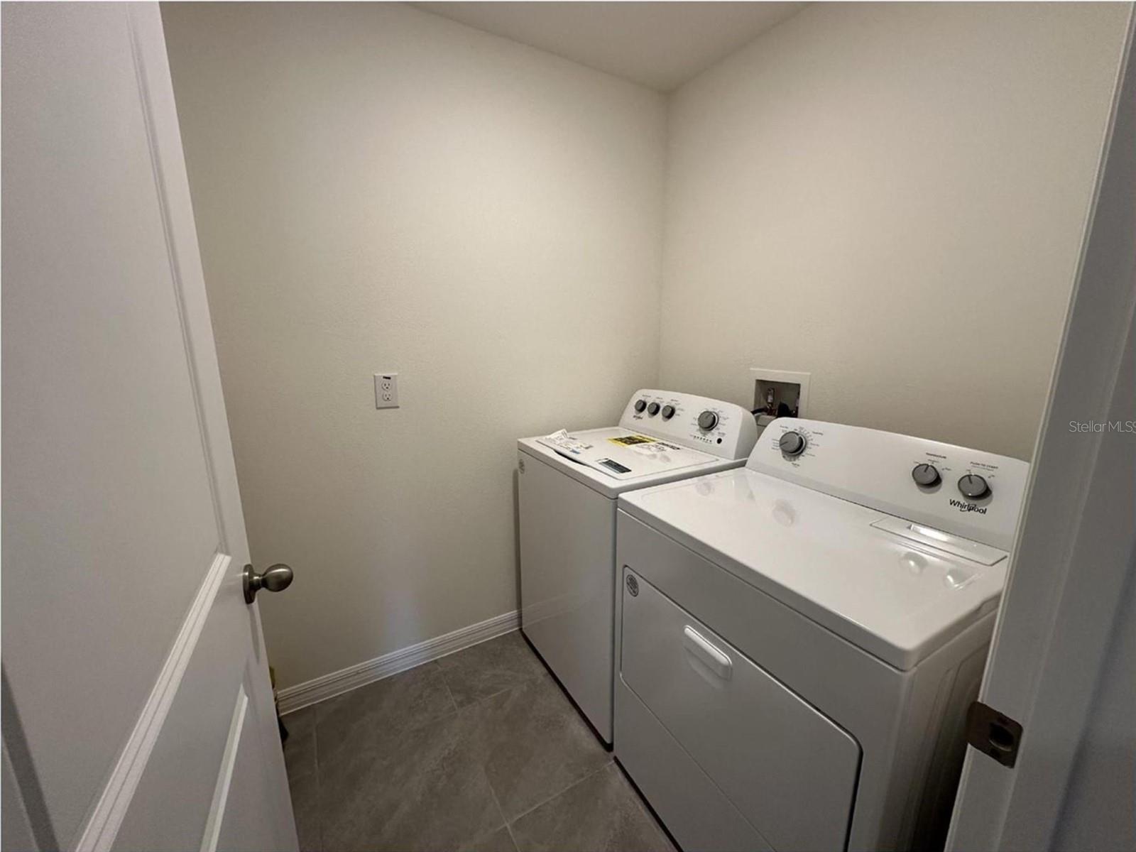 MARION OAKS UN 4 - Residential Lease