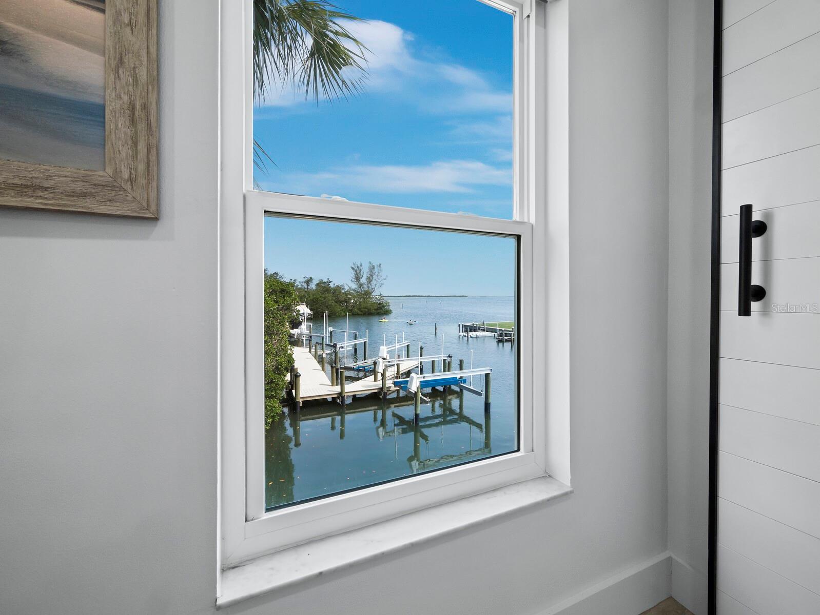 LONGBOAT ARMS - Residential