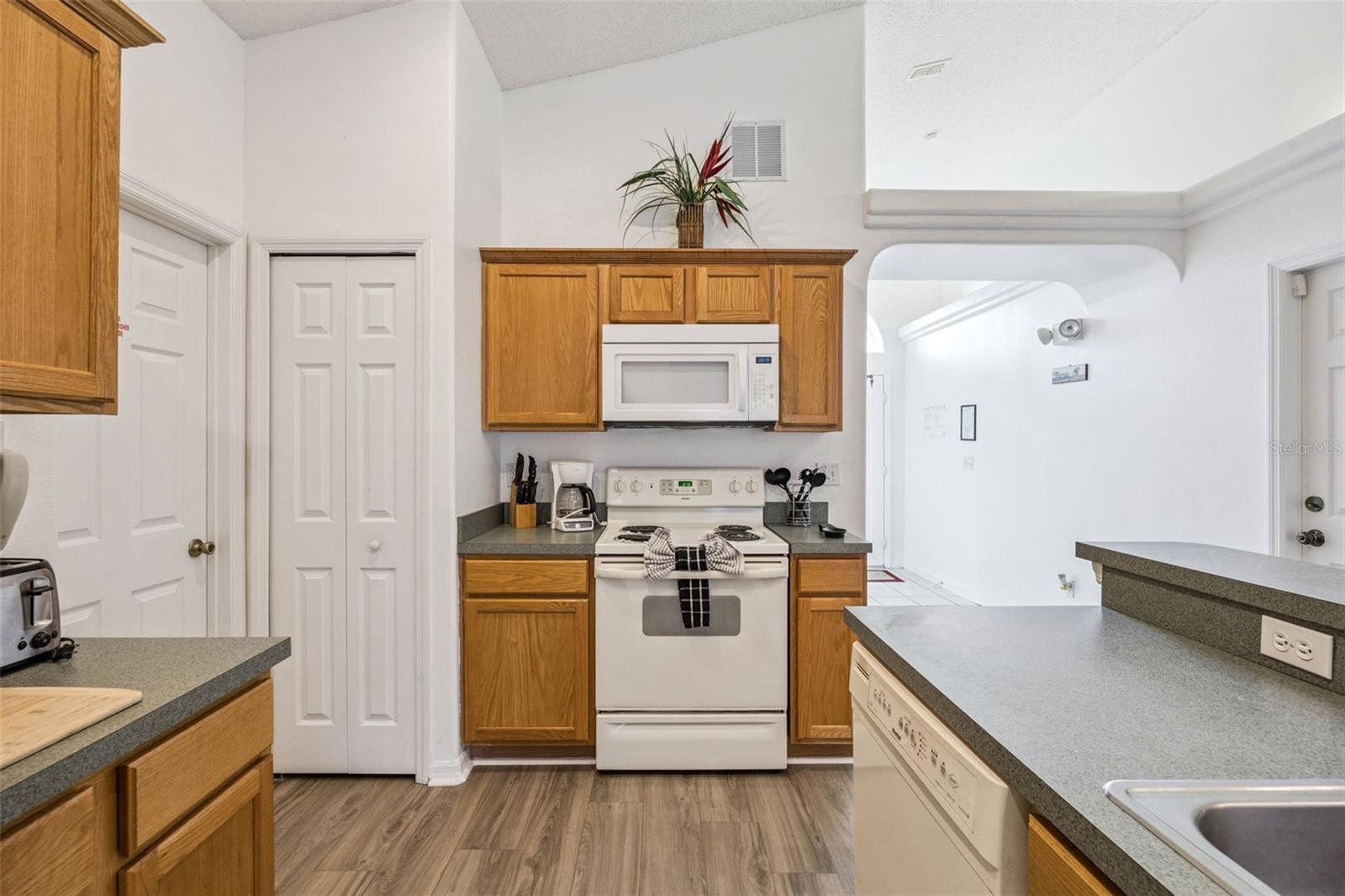 GLENBROOK SUB - Residential