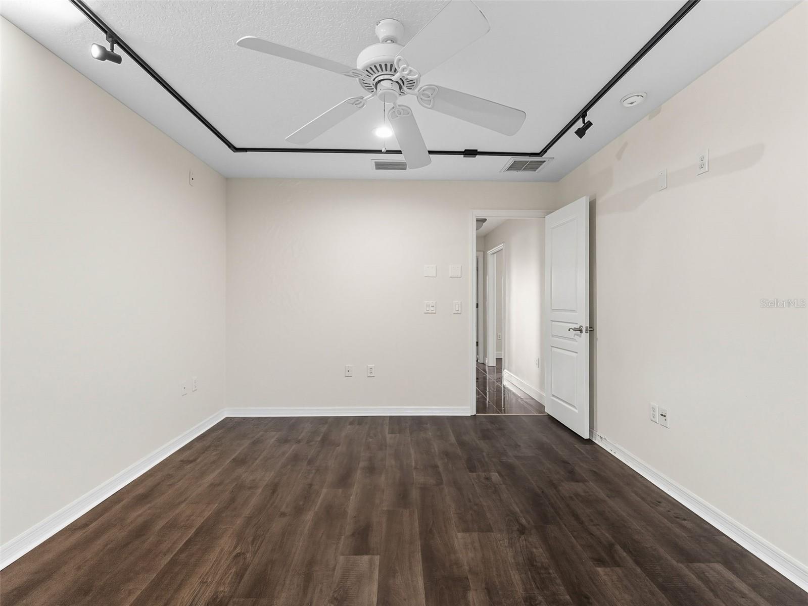 BAY LAKE ESTATES PH I - Residential