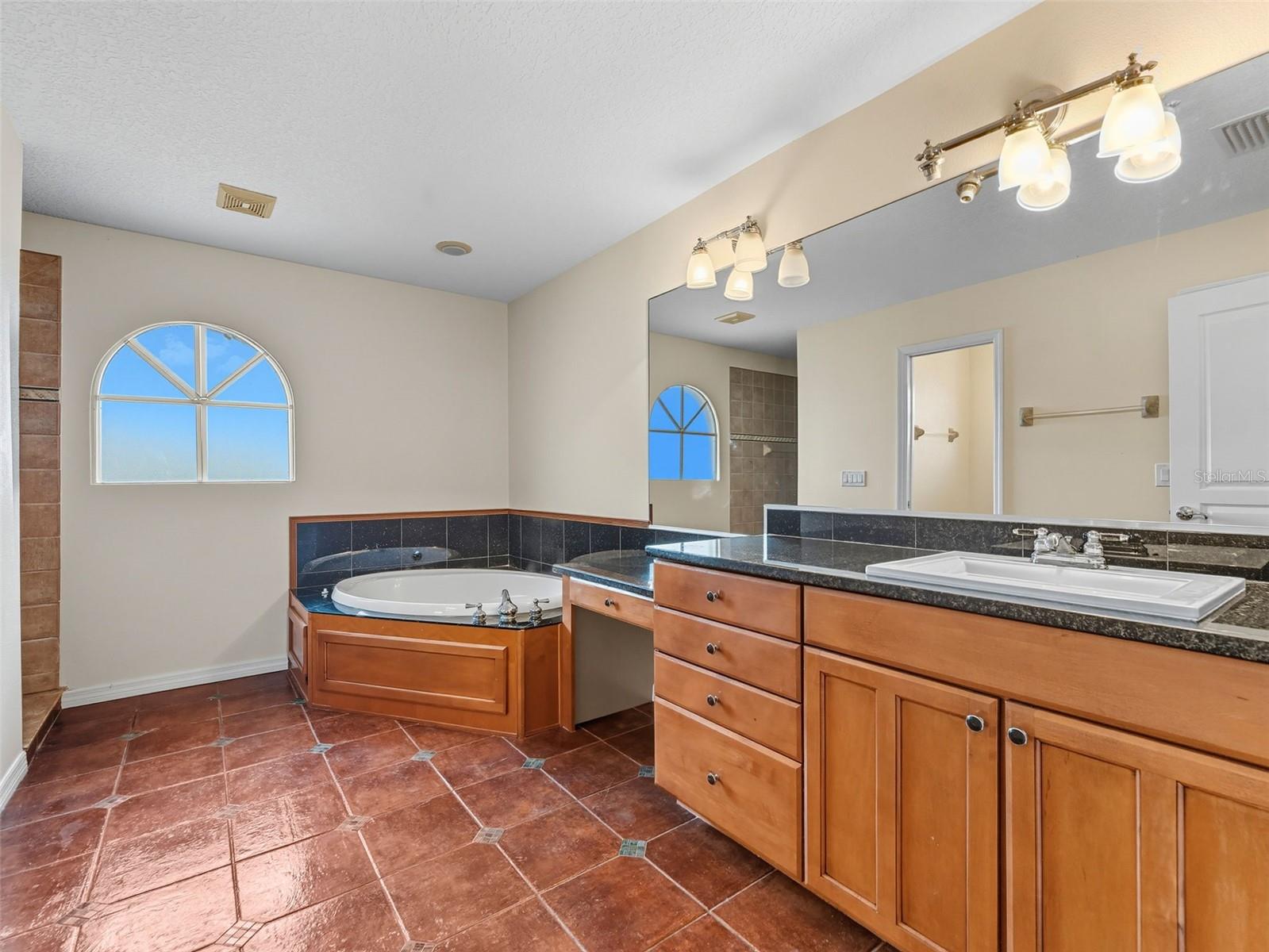 BAY LAKE ESTATES PH I - Residential