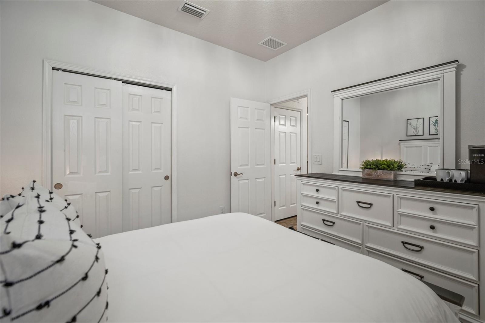 MIRABAY PRCL 22 - Residential