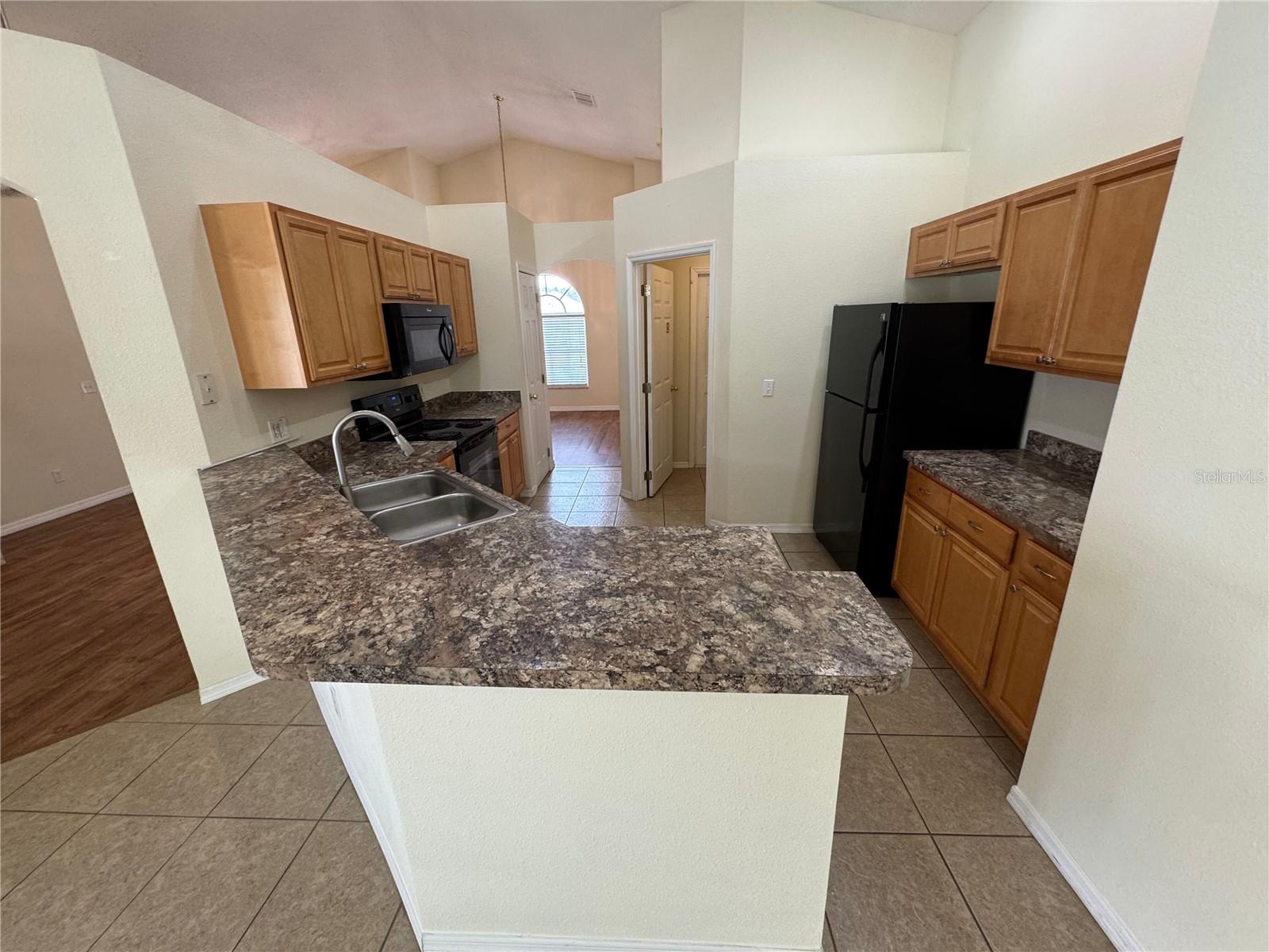 WESTRIDGE PH 04 - Residential Lease