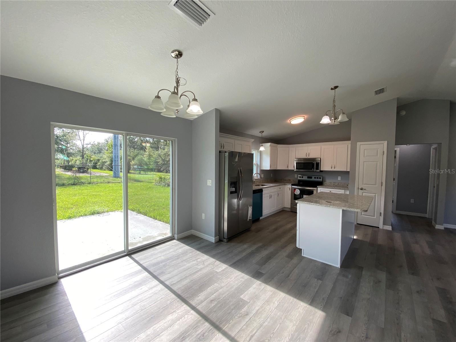 MARION OAKS UN 01 - Residential Lease