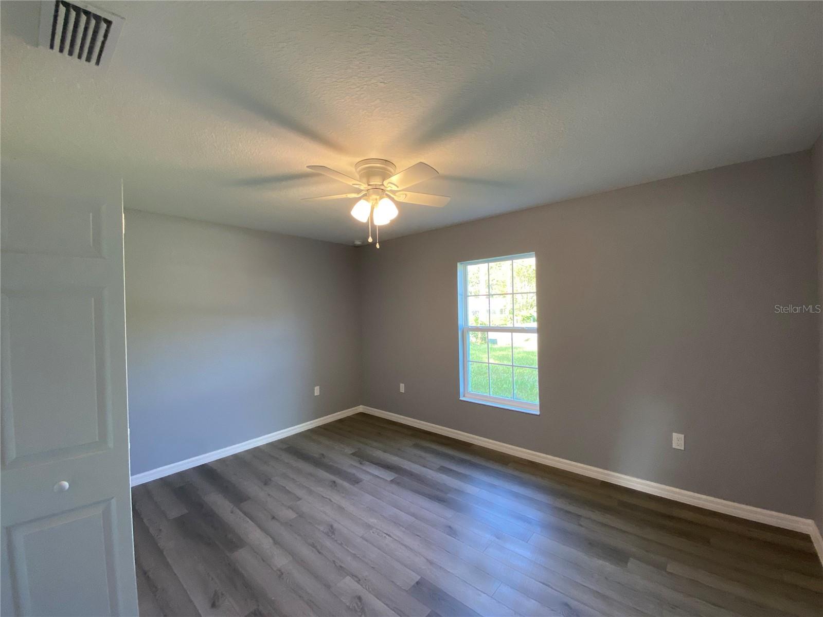 MARION OAKS UN 01 - Residential Lease