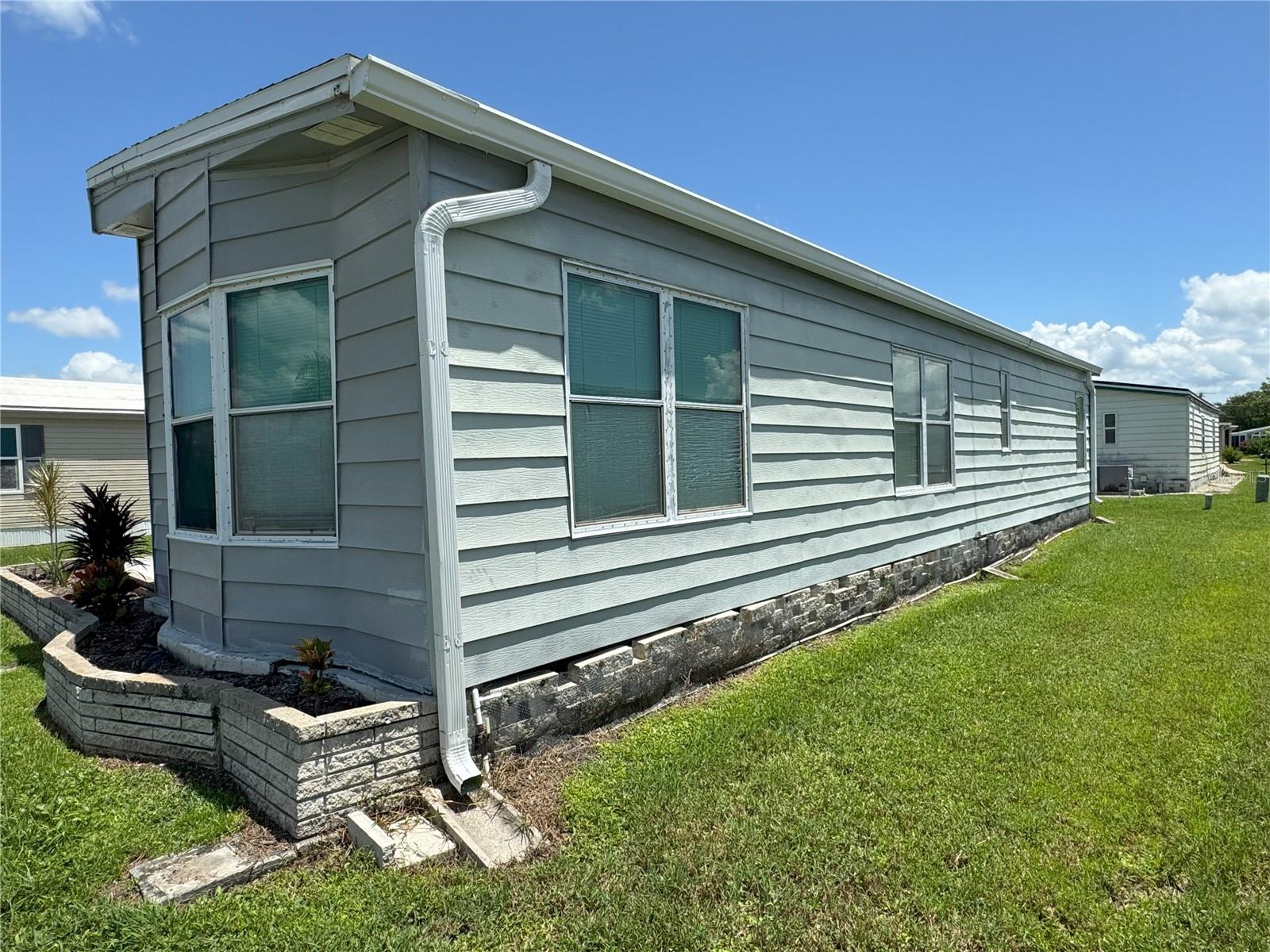 LA CASA MHP CO-OP - Residential