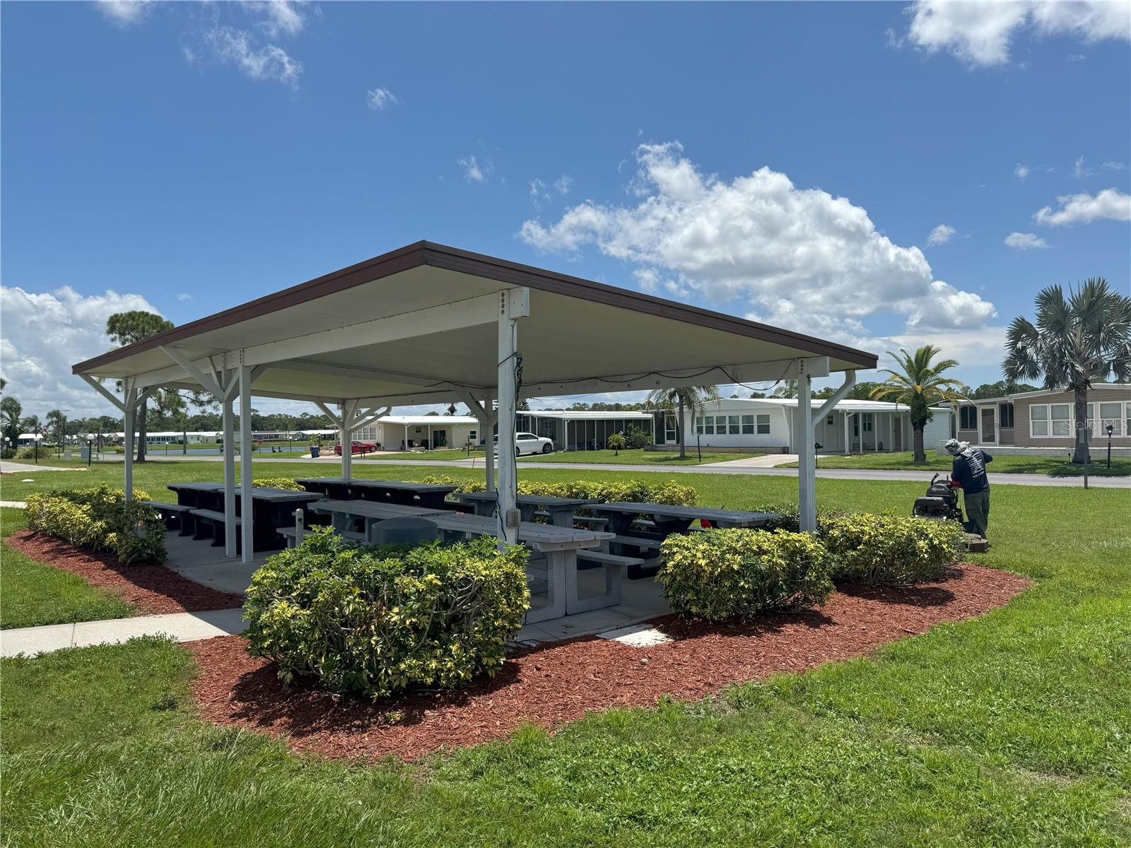 LA CASA MHP CO-OP - Residential