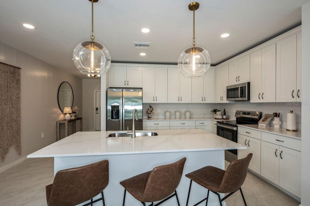 Photo of 9505 Vibrant Lane, Venice, FL 34292 (MLS # R4911447)