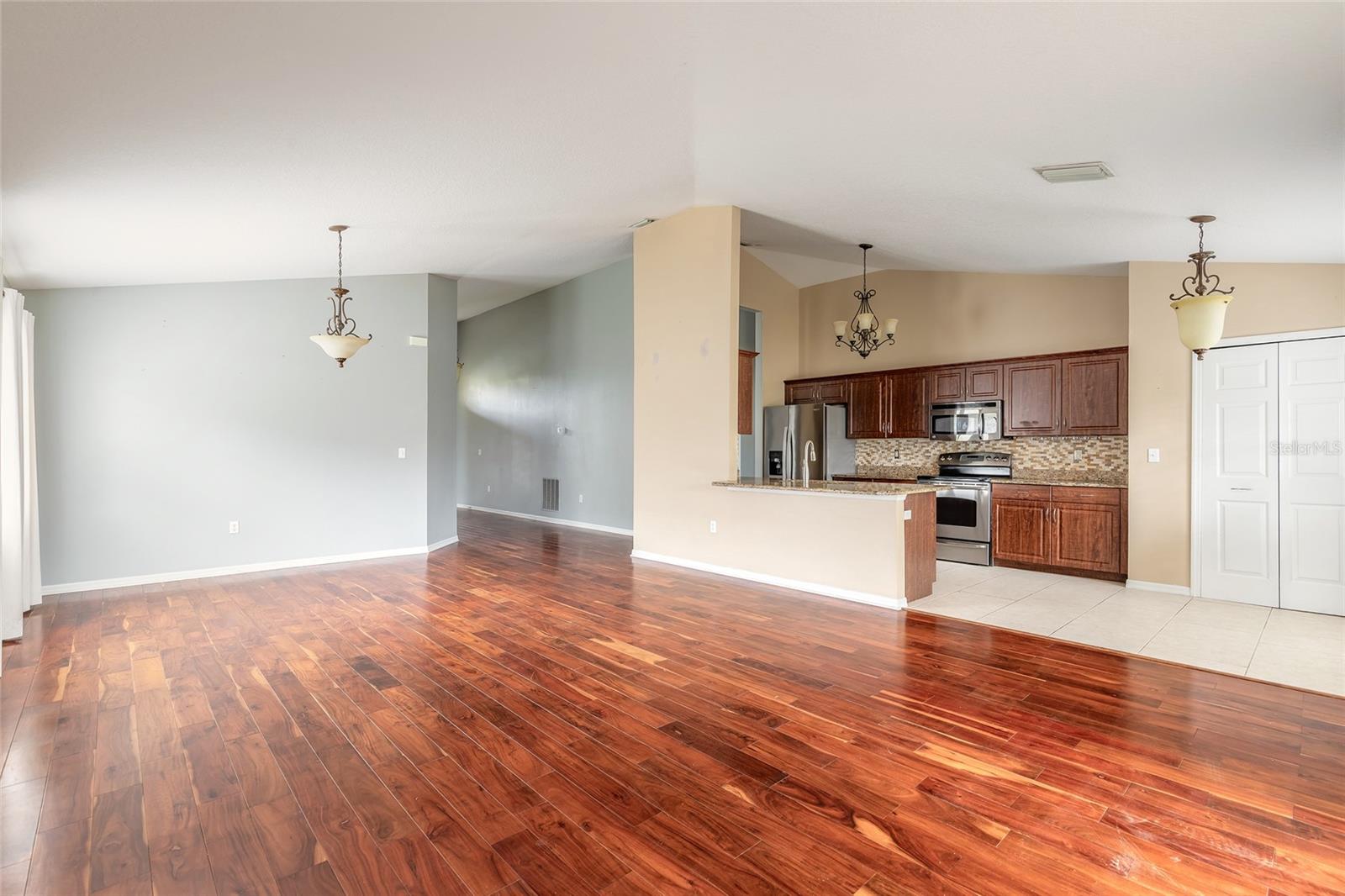 6794 CALISTOGA CIRCLE