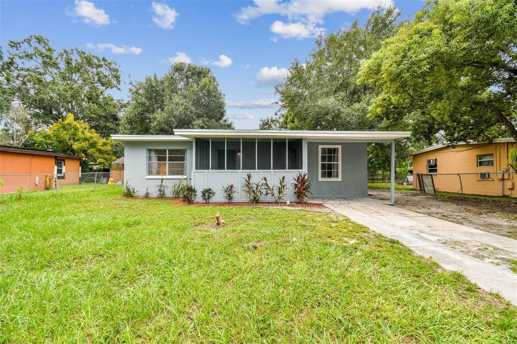 Photo of 1707 W Ball Street, Plant City, FL 33563 (MLS # TB8436581)