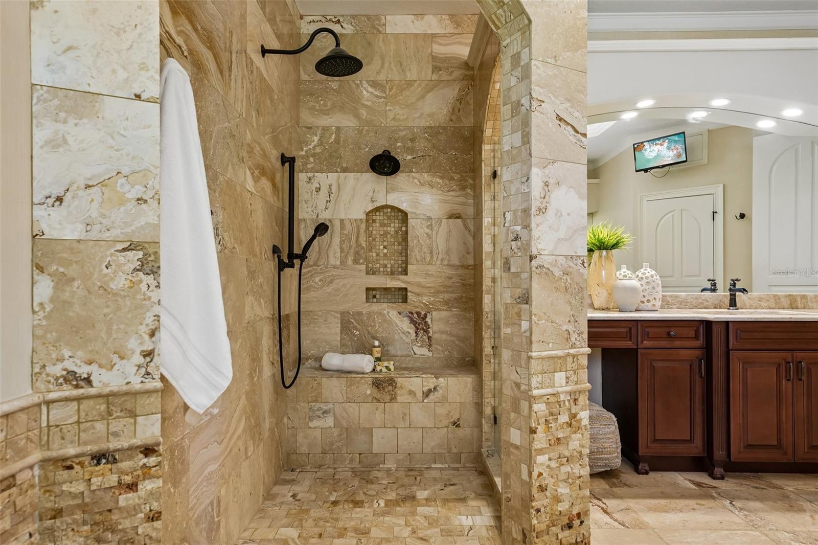 SANCTUARY ON LIVINGSTON PH - Residential