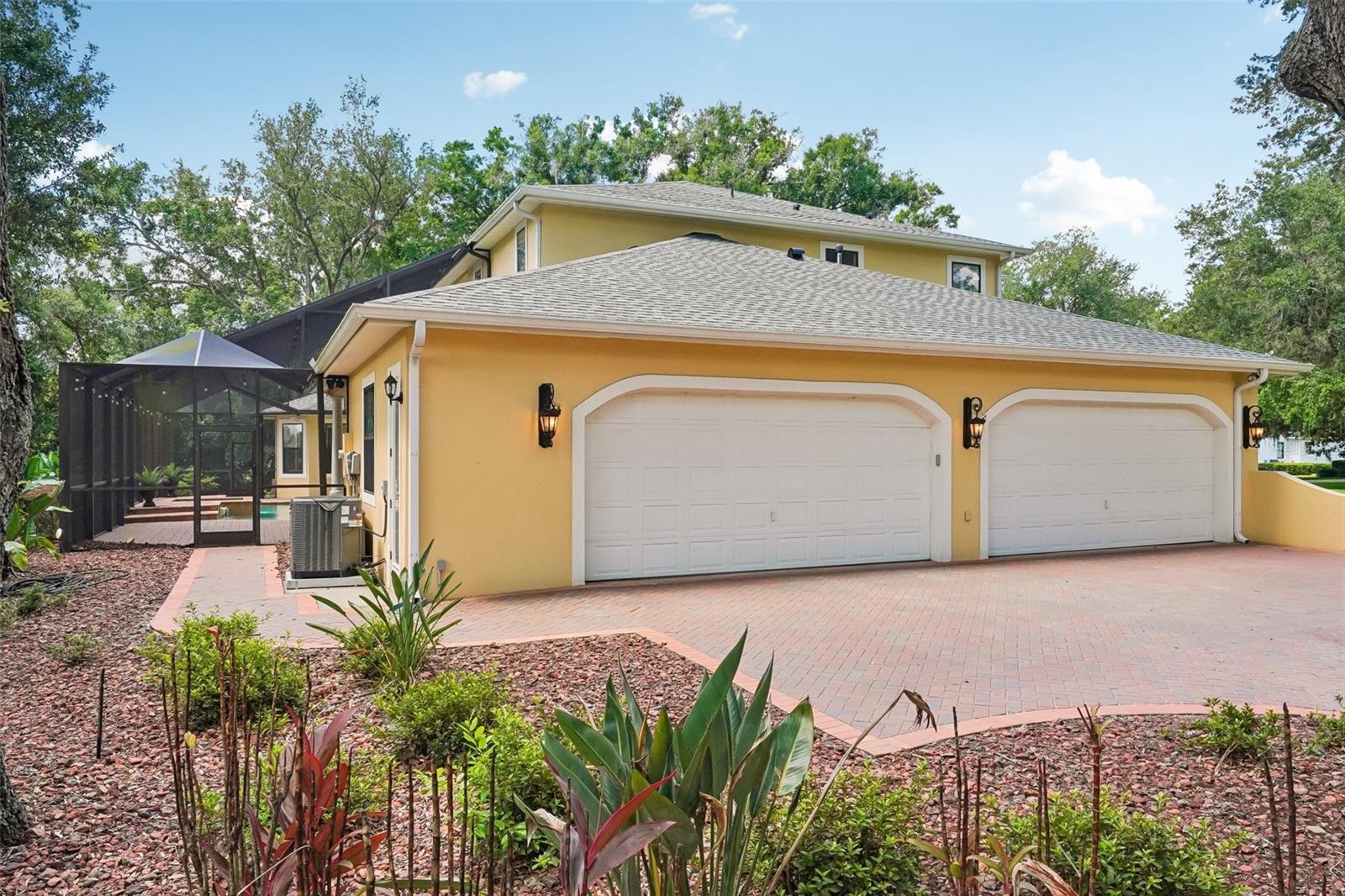 SANCTUARY ON LIVINGSTON PH - Residential