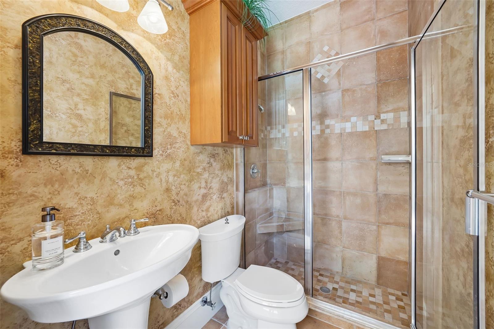 SANCTUARY ON LIVINGSTON PH - Residential