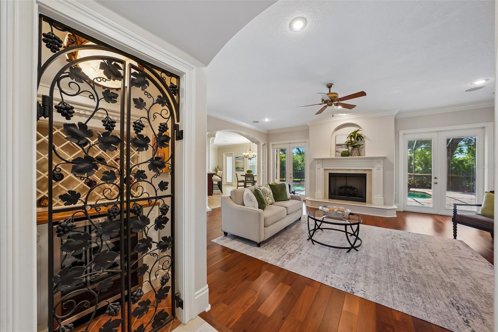 SANCTUARY ON LIVINGSTON PH - Residential