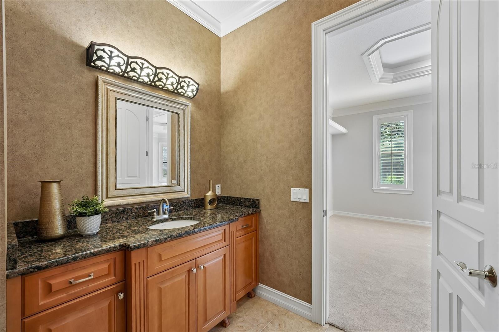 SANCTUARY ON LIVINGSTON PH - Residential