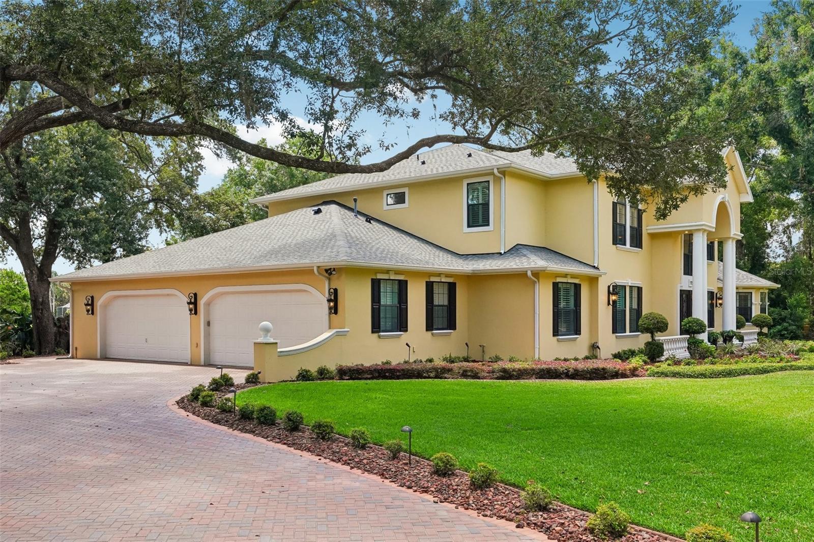 SANCTUARY ON LIVINGSTON PH - Residential