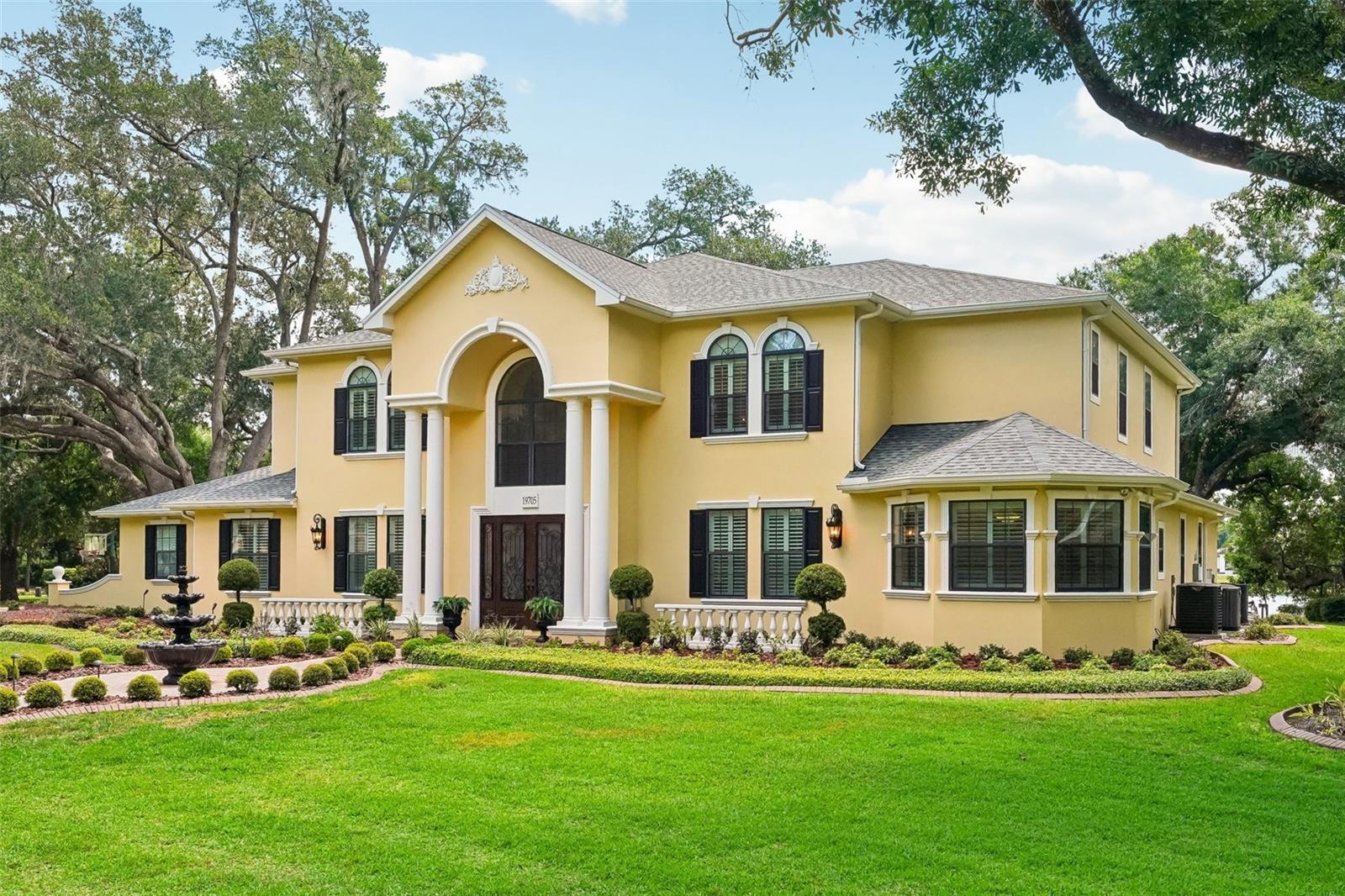 SANCTUARY ON LIVINGSTON PH - Residential
