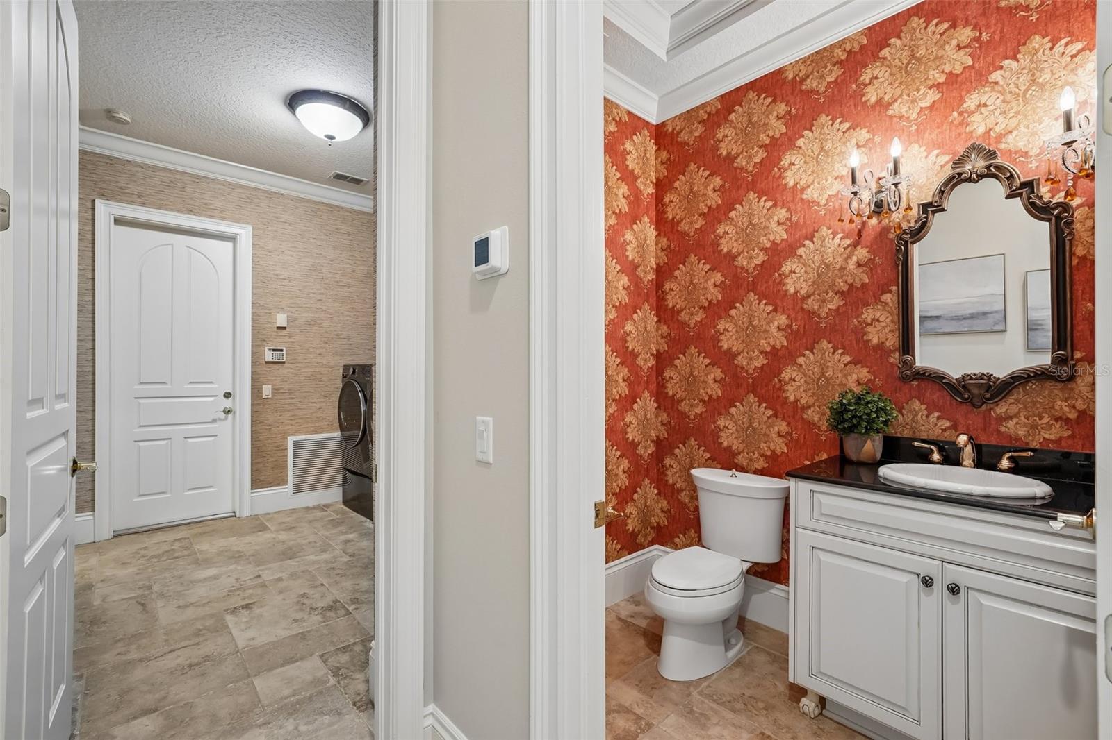 SANCTUARY ON LIVINGSTON PH - Residential
