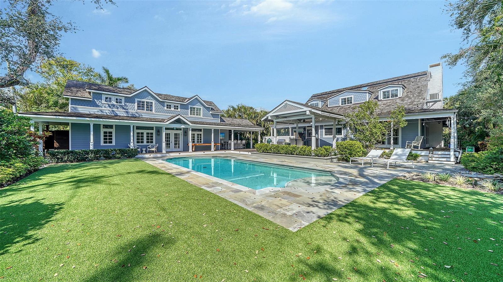 1774 CHEROKEE DRIVE