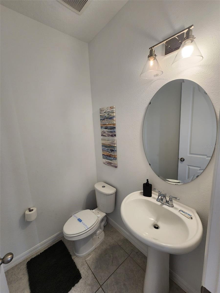 FESTIVAL PH 5 - Residential Lease