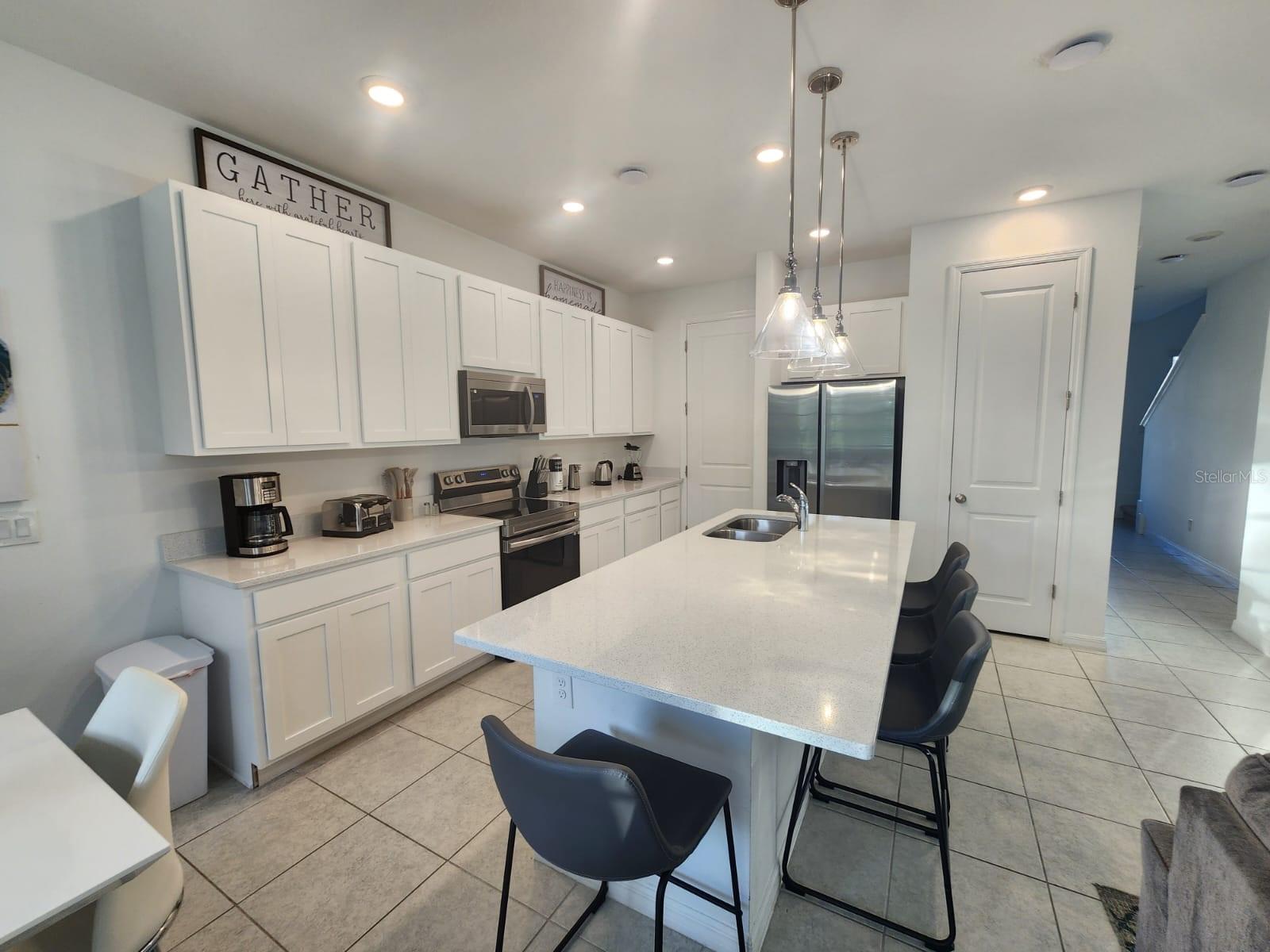 FESTIVAL PH 5 - Residential Lease