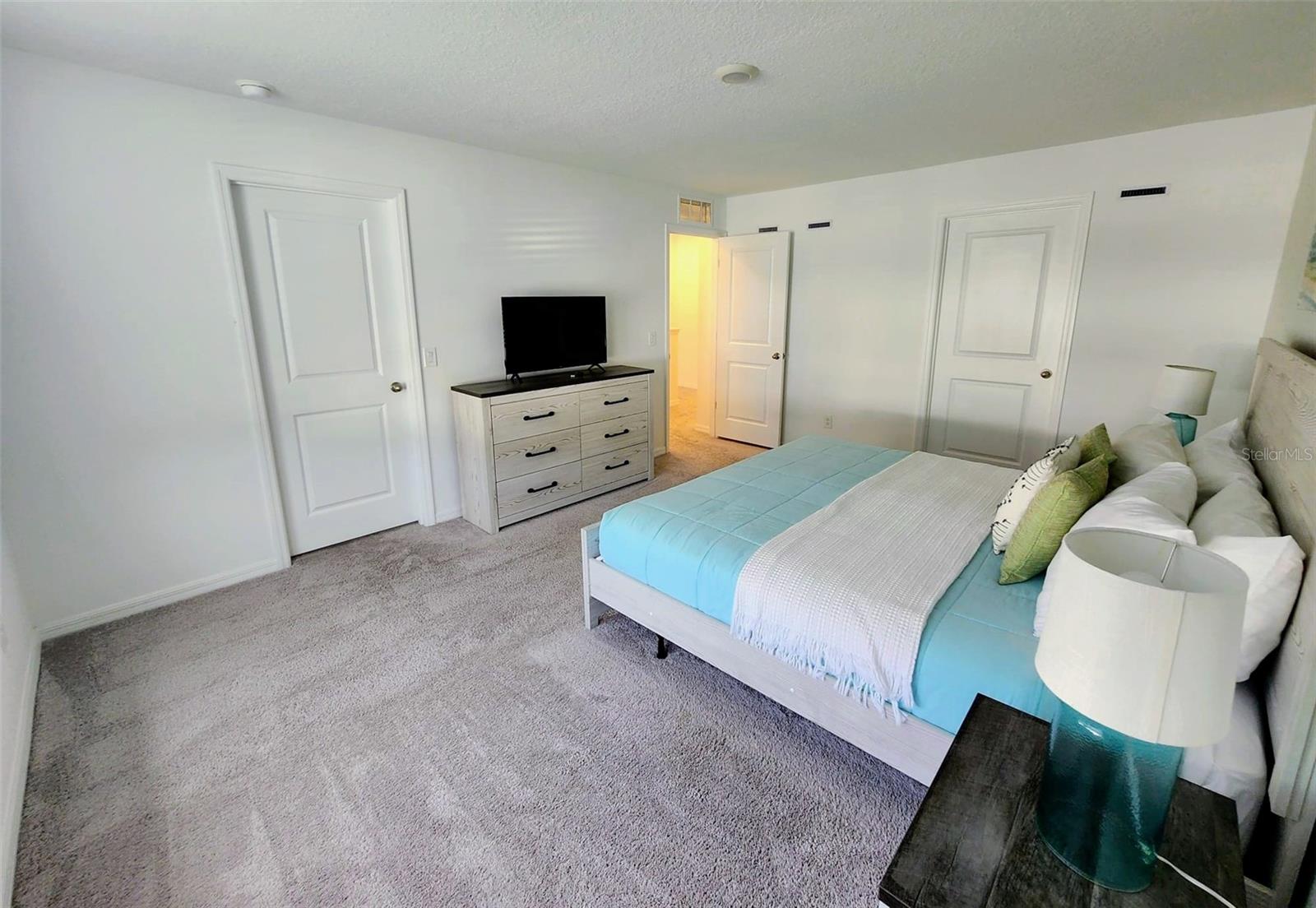 FESTIVAL PH 5 - Residential Lease