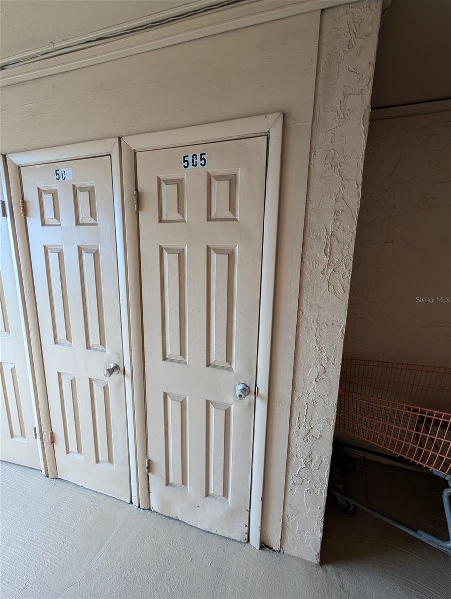 BAYSHORE ON THE LAKE APTS SEC 2 - Residential