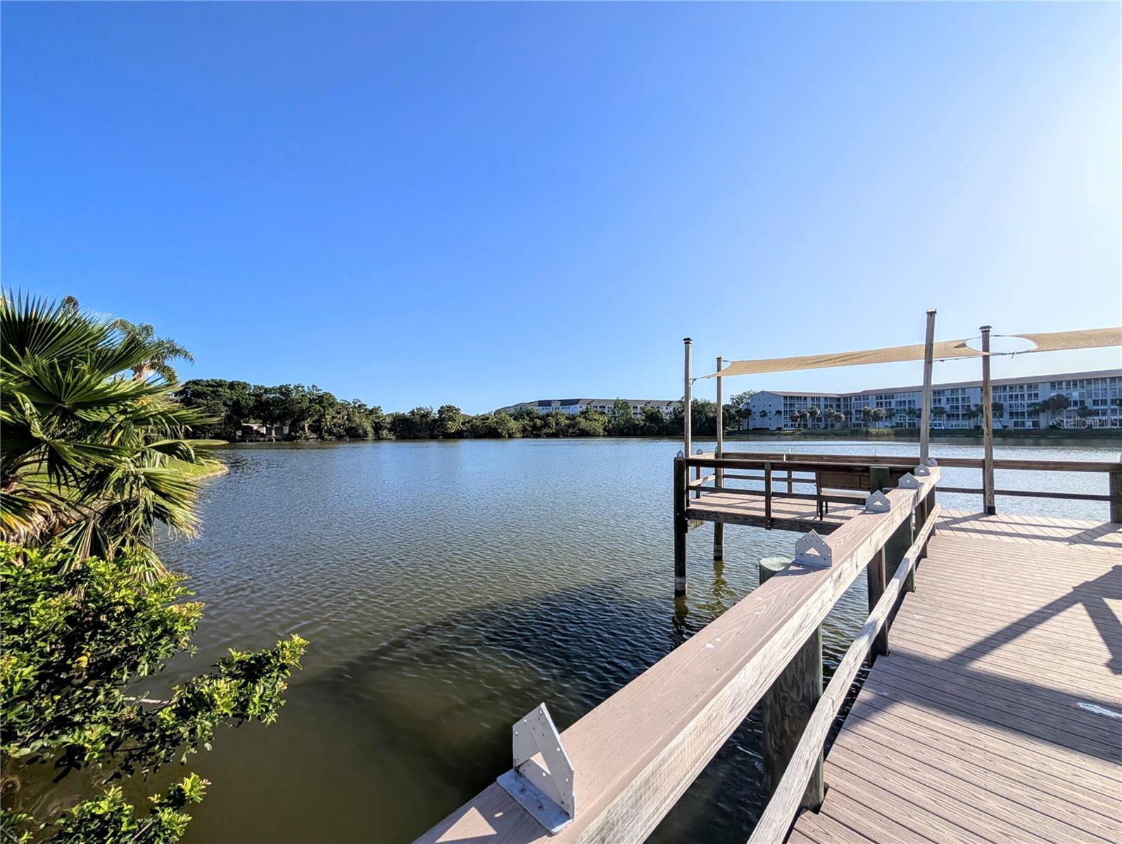 BAYSHORE ON THE LAKE APTS SEC 2 - Residential