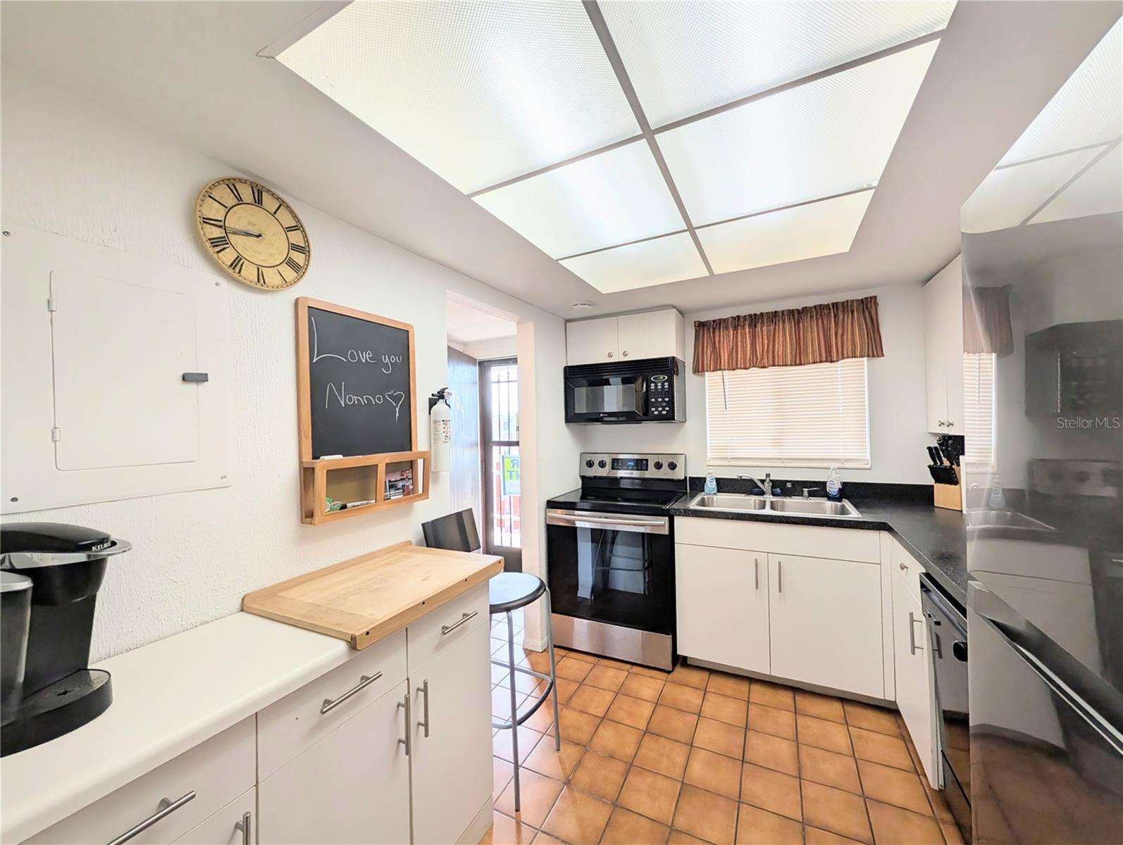 BAYSHORE ON THE LAKE APTS SEC 2 - Residential