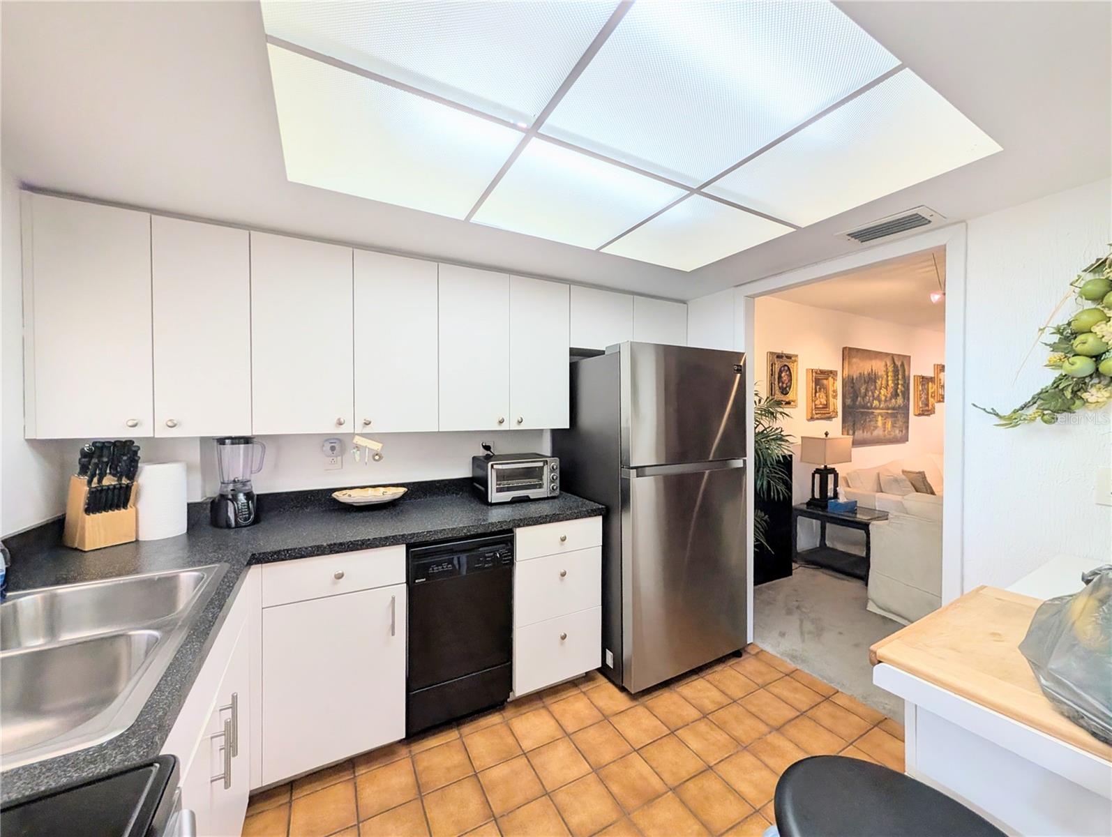BAYSHORE ON THE LAKE APTS SEC 2 - Residential