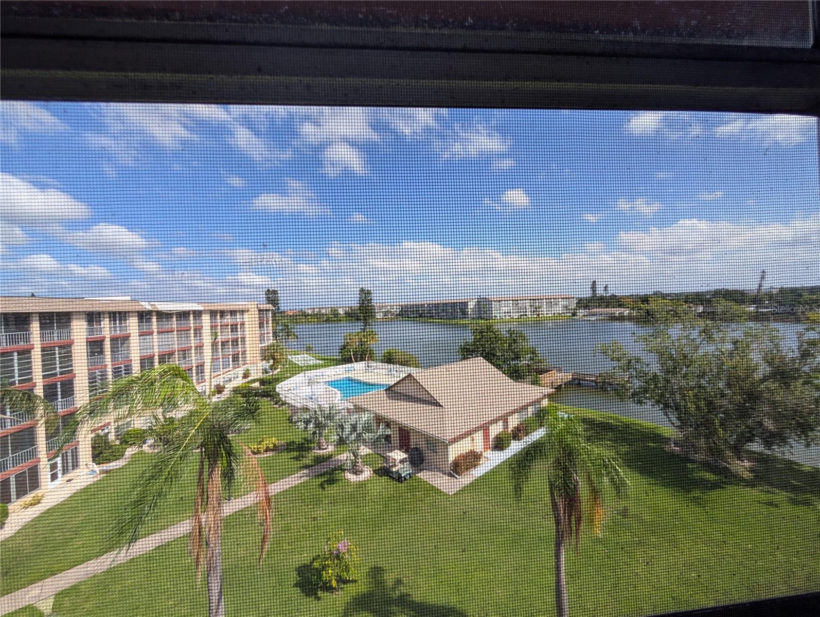 BAYSHORE ON THE LAKE APTS SEC 2 - Residential