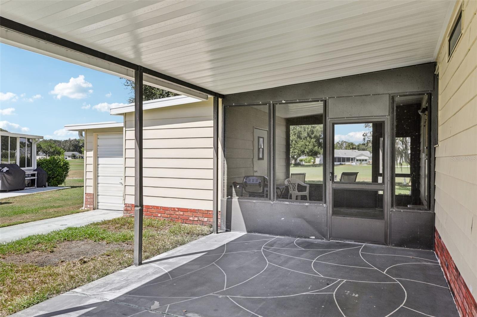 LADY LAKE ORANGE BLOSSOM GARDENS UNIT 08 - Residential
