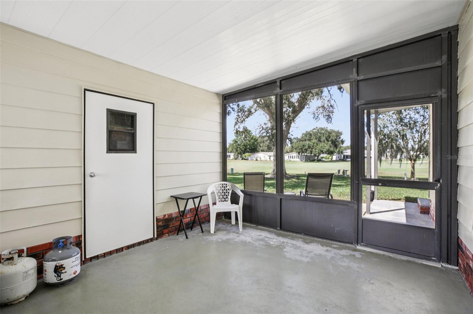 LADY LAKE ORANGE BLOSSOM GARDENS UNIT 08 - Residential