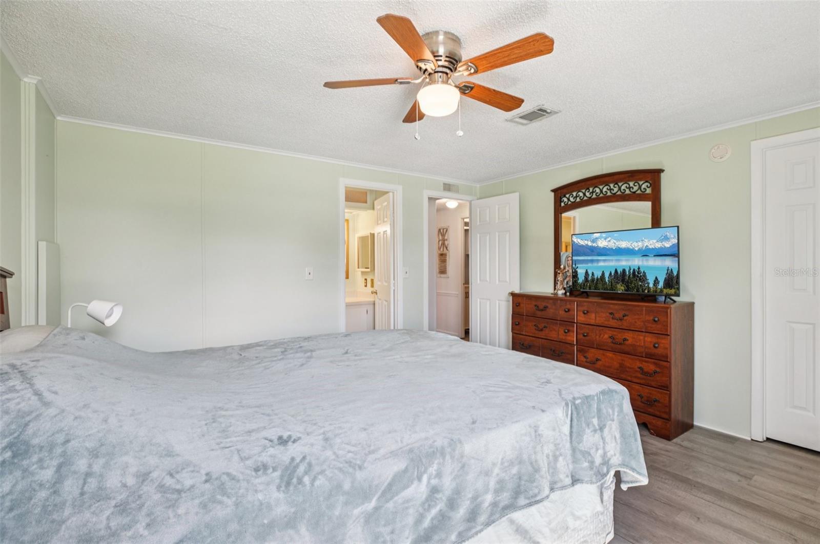 LADY LAKE ORANGE BLOSSOM GARDENS UNIT 08 - Residential