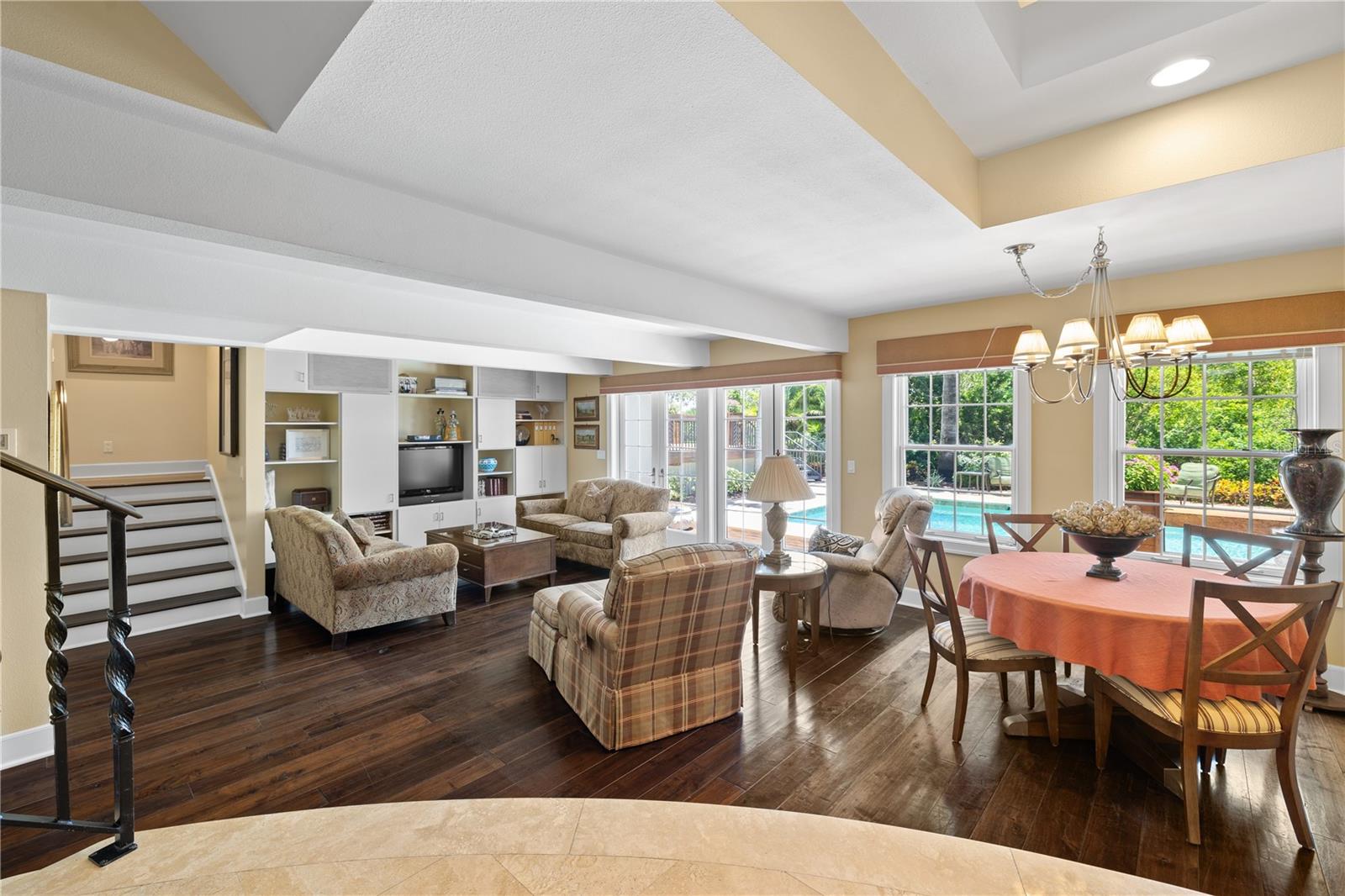 PINELLAS FARMS - Residential