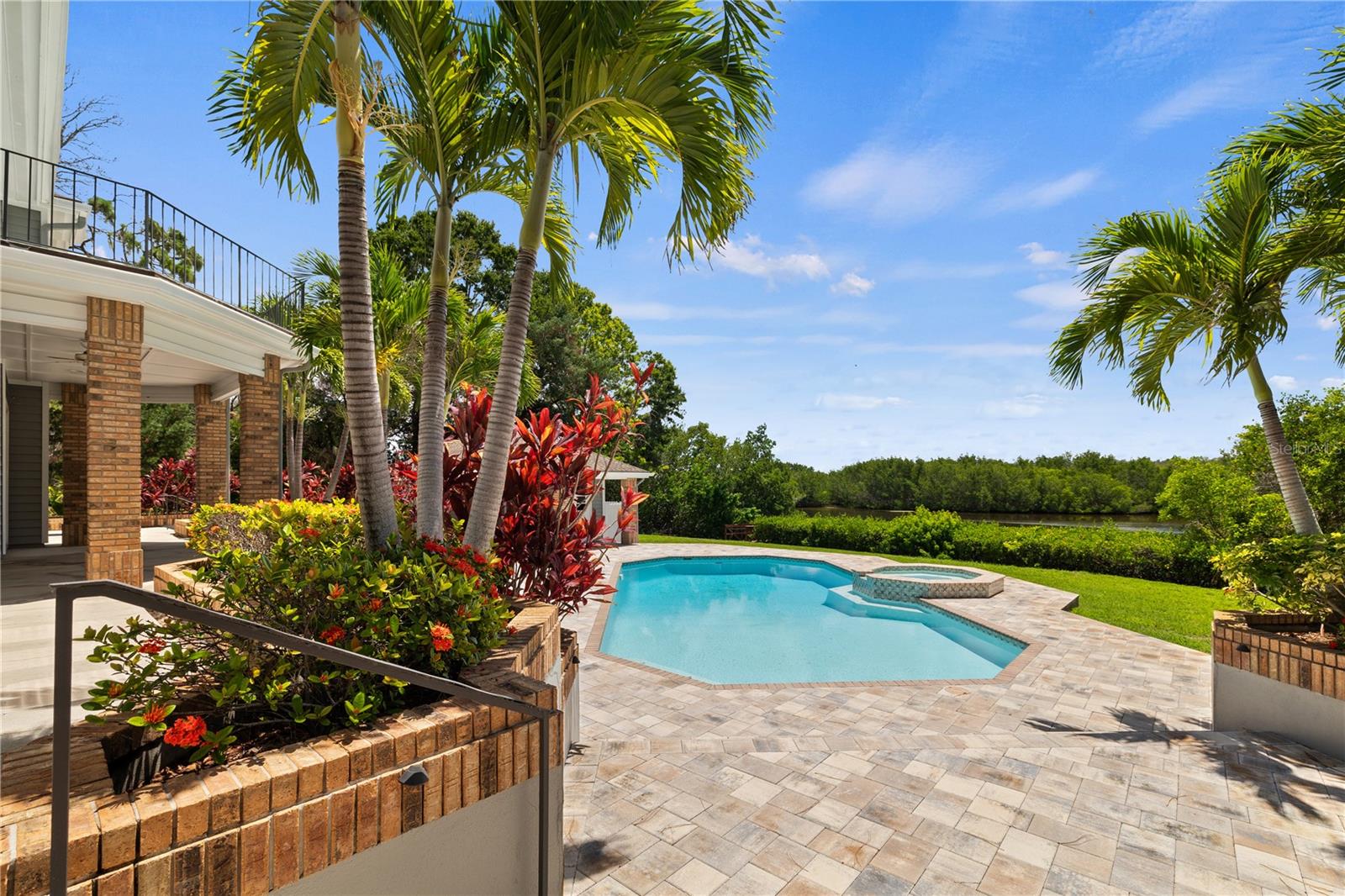 PINELLAS FARMS - Residential
