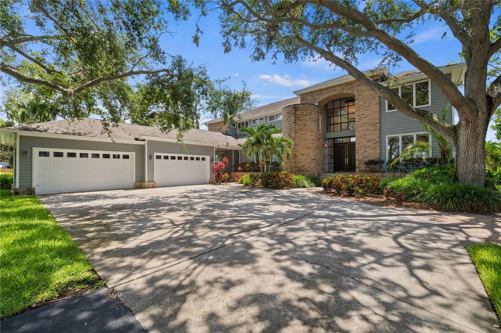 Photo of 6305 Burning Tree Drive, Seminole, FL 33777 (MLS # TB8403732)